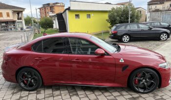 Alfa Romeo Giulia 2.9 T V6 Quadrifoglio MANUALE full